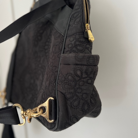 Petunia Pickle Bottom 'Embossed Sashay' Diaper Bag - Picture 10 of 14